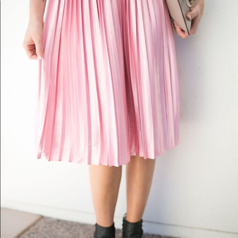 Monroe light pink skirt